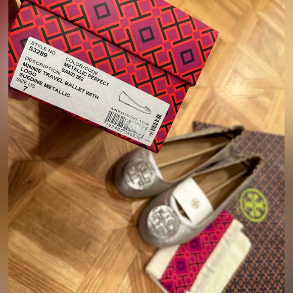 NWT Tory Burch Metallic Suede Travel Flats - Picture 6 of 14